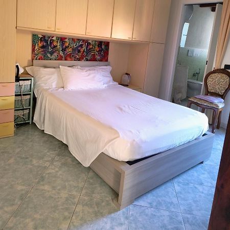 B&B Is Pranus A Mari Casa Privata Solanas  Kültér fotó
