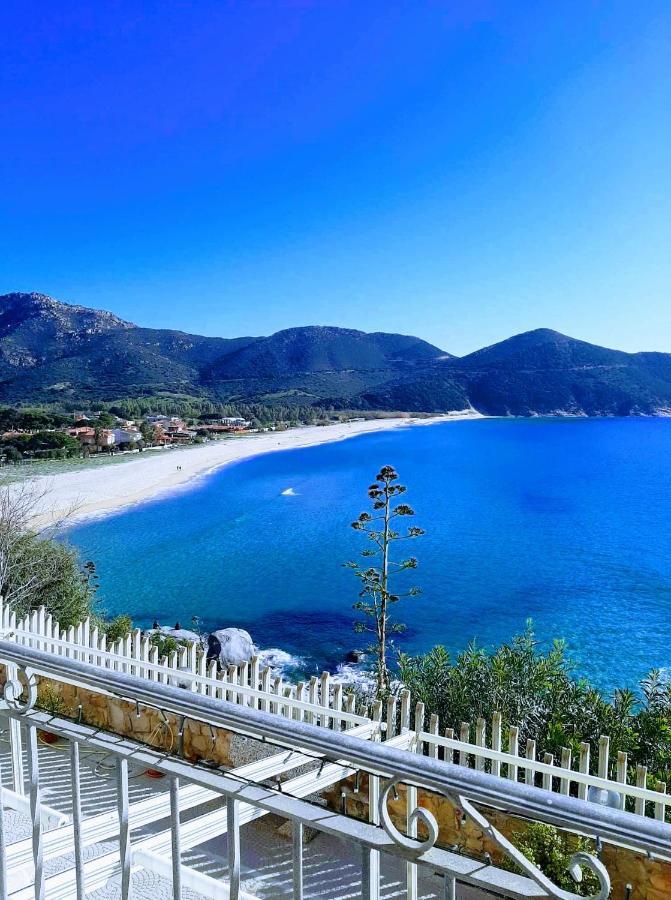 B&B Is Pranus A Mari Casa Privata Solanas  Kültér fotó
